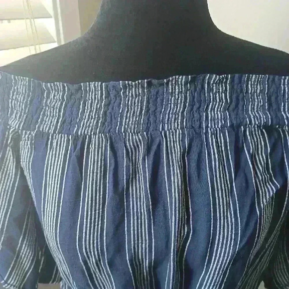Abercrombie & Fitch Womens XS Blue And White Pinstripe Off The Shoulder Top - Picture 4 of 12